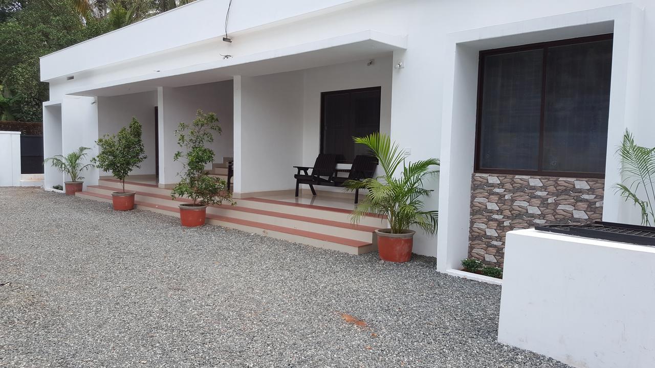 The Rubis Hotel Kottakkal Bagian luar foto