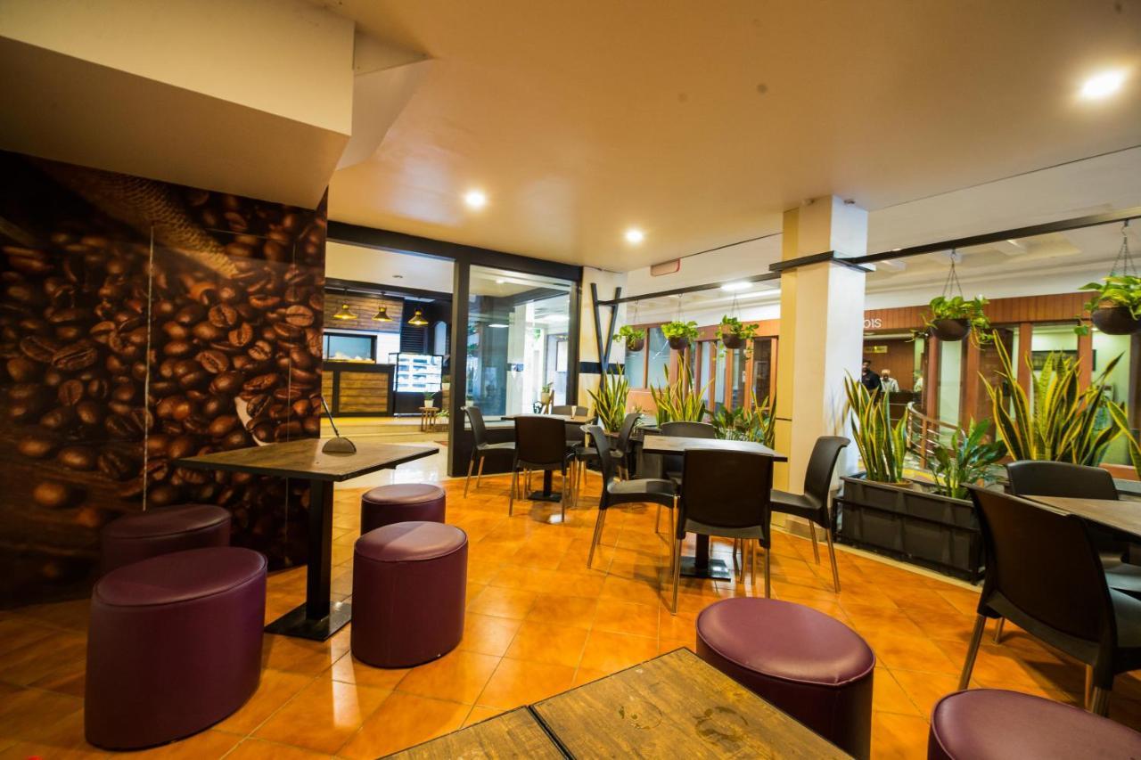 The Rubis Hotel Kottakkal Bagian luar foto